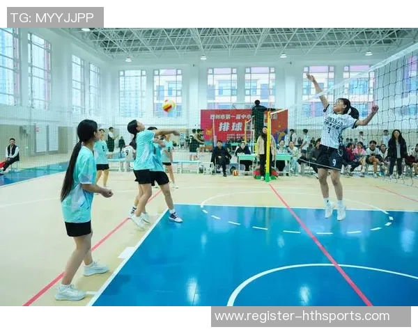 重庆排球队如何在排球热点中实现欧冠足球的成功转型与发展